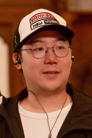 Qingjie Zeng